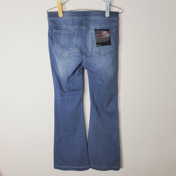 Cello Deluxe Comfort Stretch Size Medium Blue Flare Jeans RN#129203 Acid wash - Picture 3 of 14